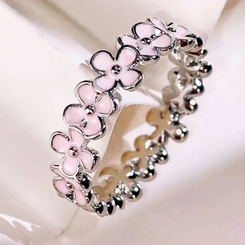 New Elegant Silver and pink Floral Ring